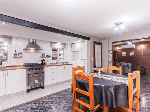 VENTA EN BLOCK PH PARA 2 FAMILIAS 2 COCHERAS,PATIO