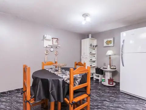 Depto Tipo Casa 9 ambientes con 2 baños