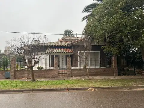 Casa en Venta en Tres Sargentos, USD 170.000