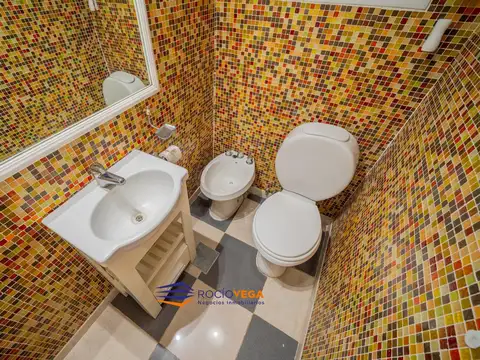 Casa en Venta con 3 cocheras