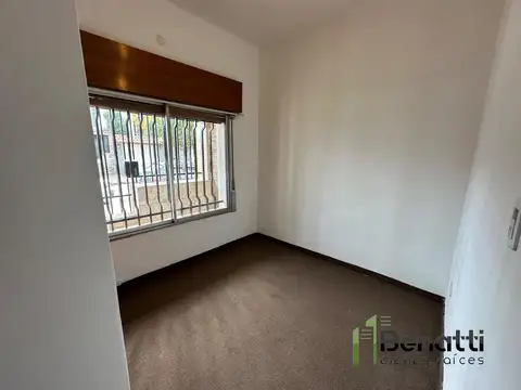 Depto Tipo Casa en Alquiler en Ramos Mejia, $ 1.000.000