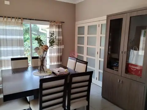 Casa en Venta con 1 cochera