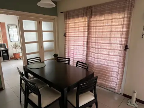 Casa  en Venta en Los Jazmines, Pilar del Este, Pilar