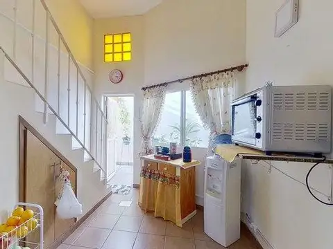 Depto Tipo Casa 3 ambientes con 2 baños