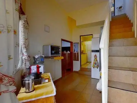 Depto Tipo Casa en Venta 40 años