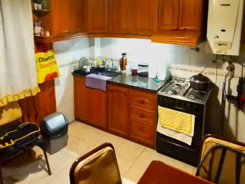 OPORTUNIDAD CHALET 4 AMBIENTES CON COCHERA ESCUCHA OFERTA