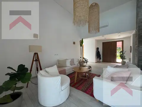 Casa en Venta al Oeste