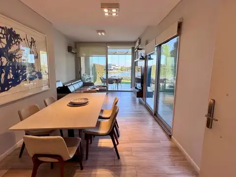 Departamento en Venta de 4 dormitorios