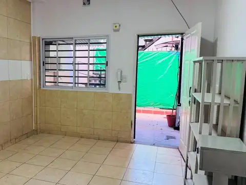 Depto Tipo Casa en Alquiler en Carapachay, $ 800.000
