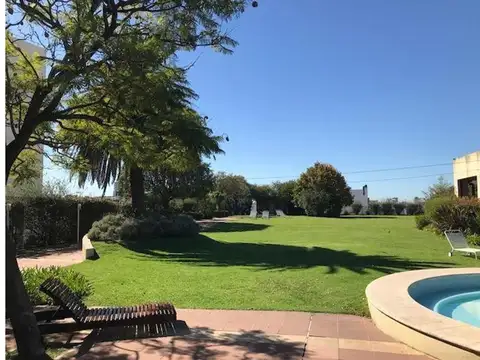 VENDE DEPARTAMENTO/OFICINA EN "LA ALGODONERA" (+ cuotas)