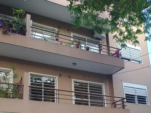 EXCLUSIVO DEPTO DE 2 AMB (50M2) CONTRA FRENTE CON BALCON TERRAZA - *PISCINA - QUINCHO*