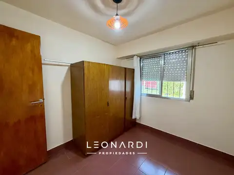 Casa en Alquiler con 2 cocheras