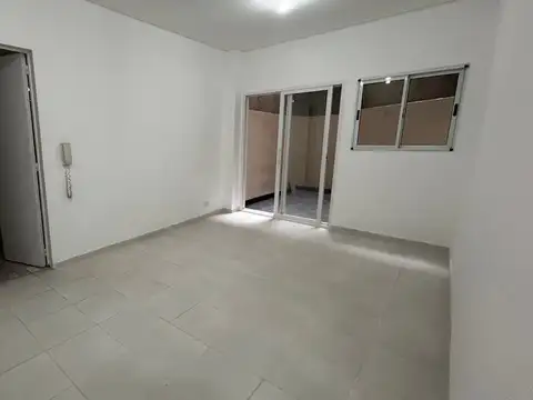 Ecuador 600, Piso 1