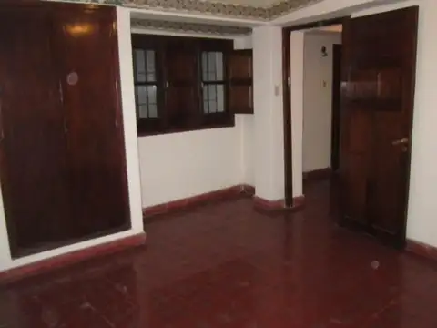 Oficina calle Lavalle al 100