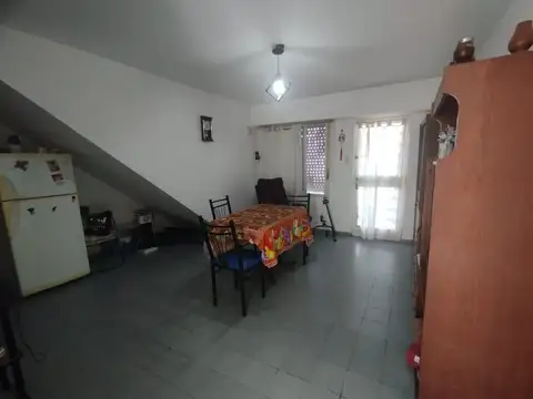 Depto Tipo Casa en Venta 33 años