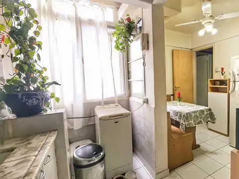 Departamento 3 ambientes - Cocina comedor diario con Balcón al Frente- Espectacular distribución-  (2 Baños) -