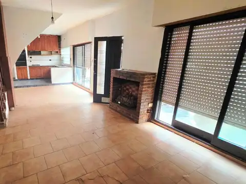 Depto Tipo Casa en Venta de 3 ambientes