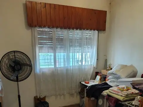 Casa 5 ambientes con 1 baño