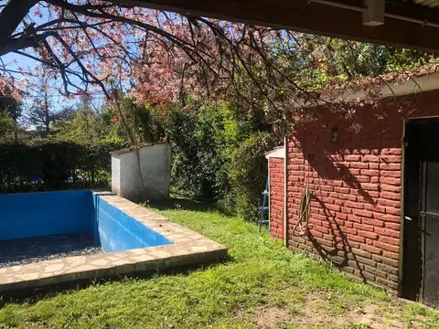 CASA EN VENTA EN EL TREBOL EZEIZA PILETA Y QUINCHO