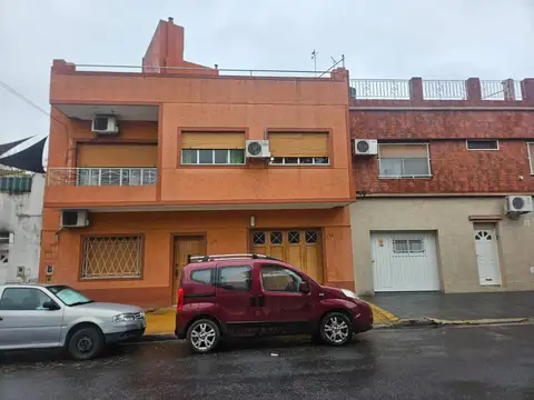 Casa 5 ambientes con 1 baño