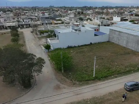 Terreno Esquina, Estacion Alvarado