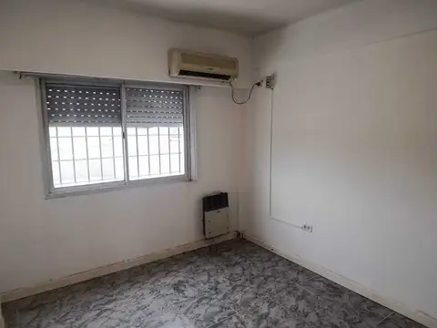 Avenida Hipolito Yrigoyen 1200