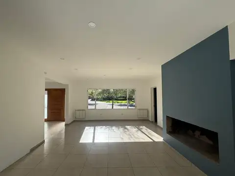 Elpidio González 2700