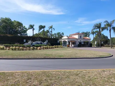 Av. Fuerza Aerea al 3100