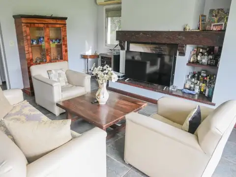 VENTA CASA 8 AMB - CLUB DE CAMPO PUEYRREDÓN