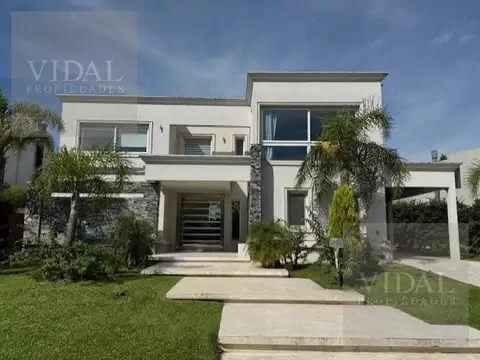 Casa en Alquiler de 4 dormitorios