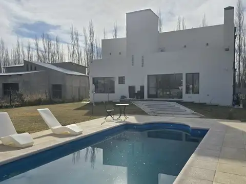 CASA NIVEL GERENCIAL en barrio privado "PATAGONIA NORTE"