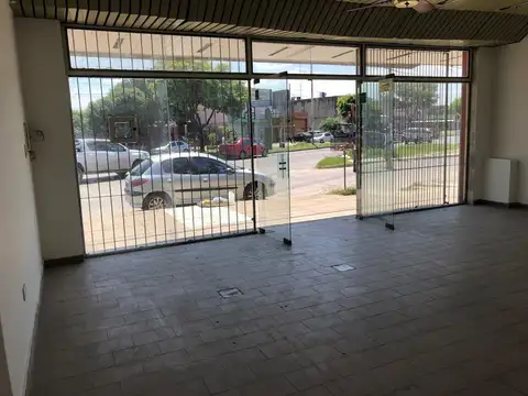 Local en Alquiler Via Púb.