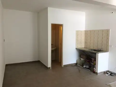 Local en Alquiler Via Púb.