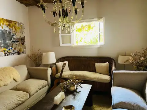 Casa en Venta sobre calle San Martín - L. de Cuyo