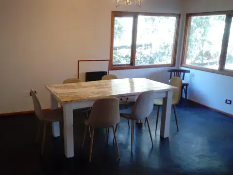 Complejo de cabañas en venta - 5 Dormitorios 4 Baños - 610Mts2 - Villa La Angostura