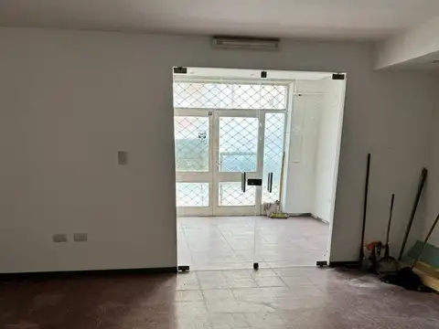 VENTA LOCAL BARRIO GÚEMES - Excelente ubicación