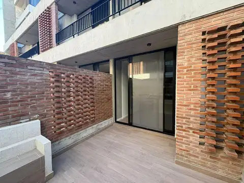 MONOAMBIENTE VENTA PATIO EXCUSIVO PICHINCHA ROSARIO