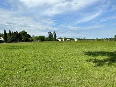 CHACRA EN VENTA CON HARAS CLUB HOUSE EXALTACION DE LA CRUZ