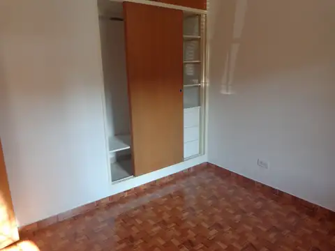 Madre M De J C Petkovic 526 5500, Piso pb