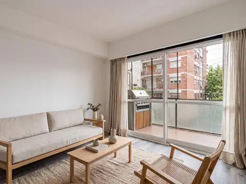 Venta departamento 4 ambientes 83 m2 con balcón y baulera Microcentro