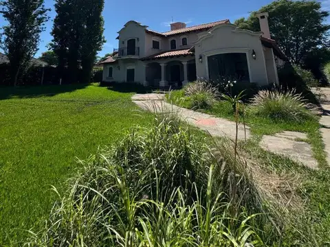 Exc Casa Vta 3 Dorm Suite/gge/escr/pileta Cachi