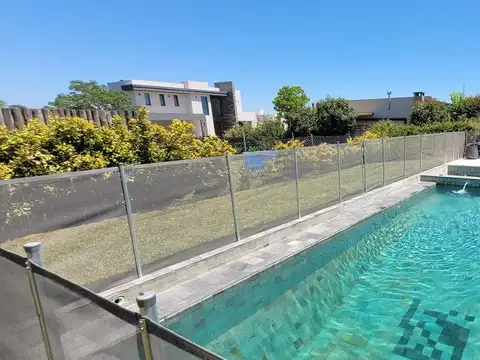 Casa en Venta en San Ramiro, Pilar del Este - 4 Ambientes