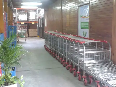 Excelente Galpón 2500 mtrs , sobre Av. Camino Gral. Belgrano 6003