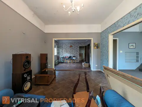 Casa 6 ambientes con 3 baños