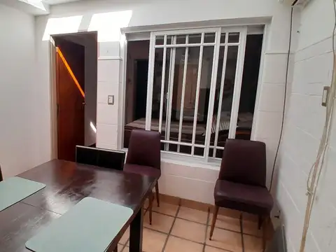 PH al fondo con patio y dos dormitorios