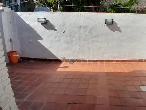 Almirante Betbeder 2400