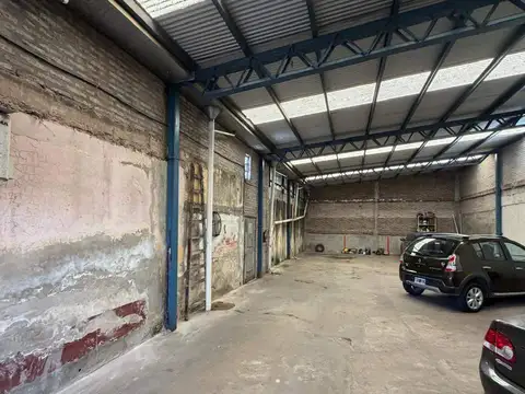 Venta | Galpón | 181 m² | Capitán Bermúdez | Barrio Centro