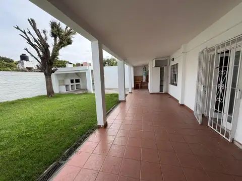 Casa en Alquiler de 3 dormitorios