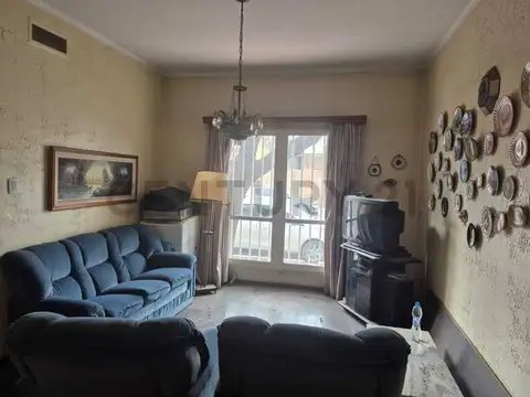 Tiburcio benegas 1500, Piso 0