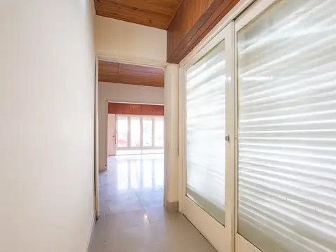 VENTA/PERMUTA: Casa de 3 Dormitorios con Patio. Cañada de Gómez.